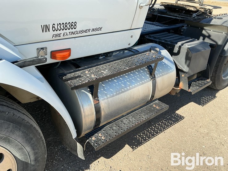 2006-international-8600-image-17