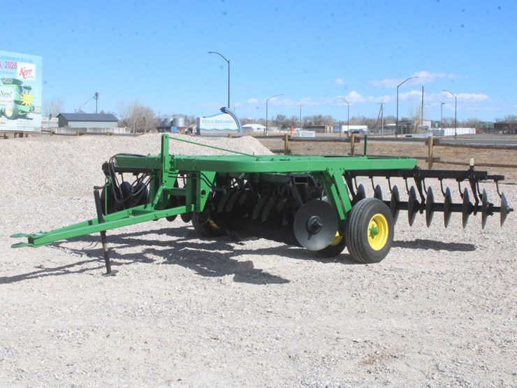 #1034-•-john-deere-t0310-12ft-disc-image-1