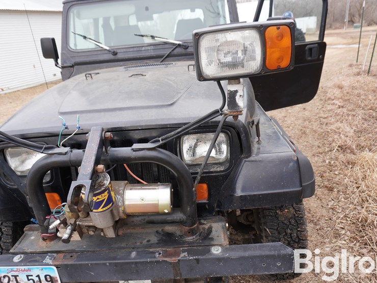 1991-jeep-wrangler-image-12