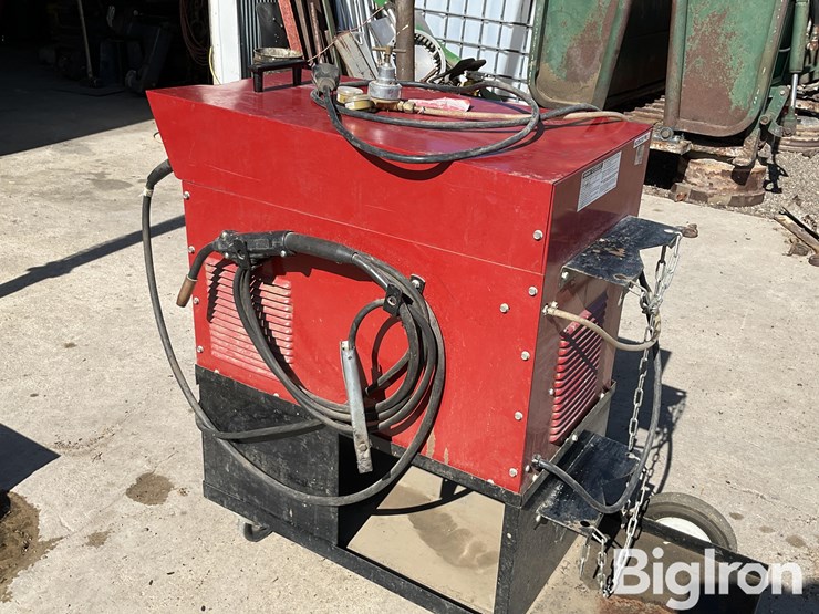 century-wire-feed-welder-image-16