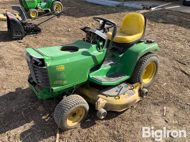 john-deere-gt235-image-1