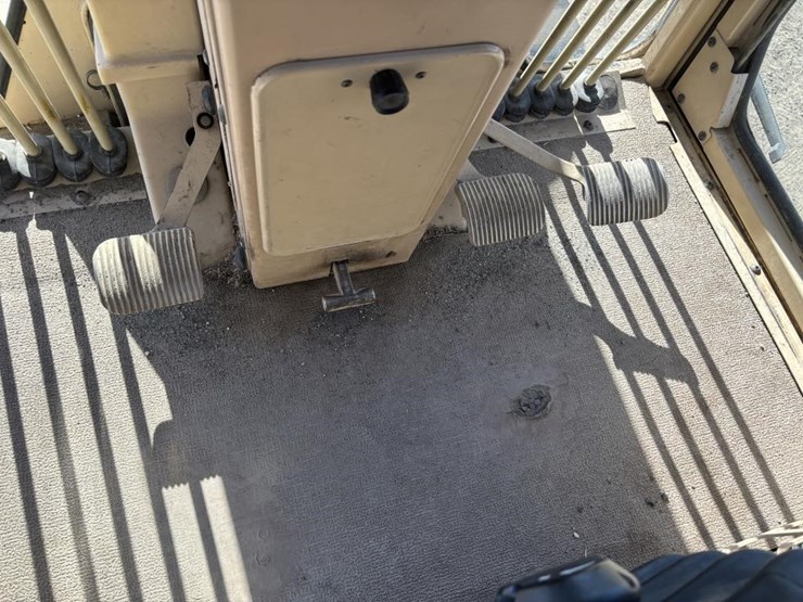 caterpillar-143h-image-49