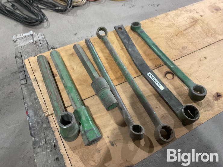 john-deere-7-image-2