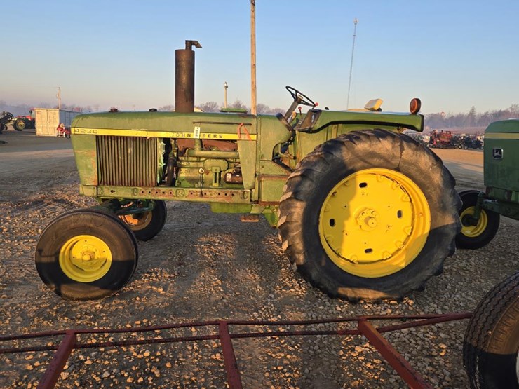 john-deere-4230-image-16
