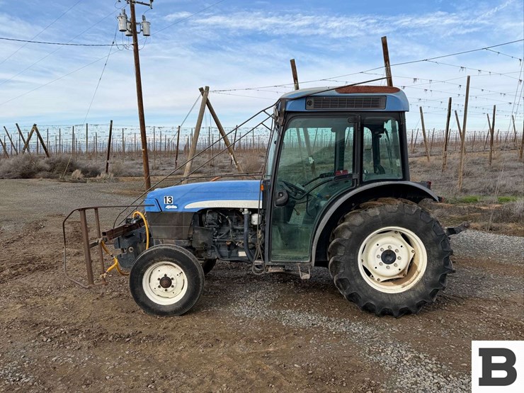 2007-new-holland-tn85fa-image-2