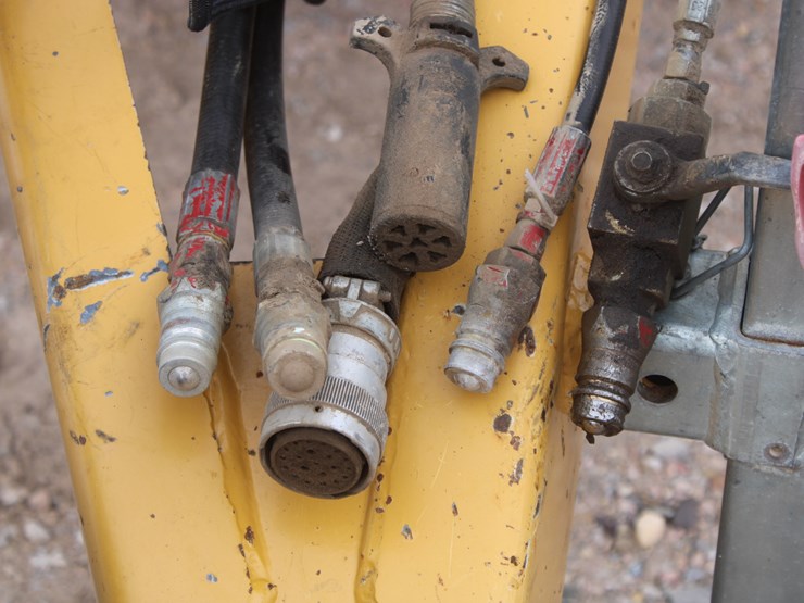 2005-vermeer-605m-image-14