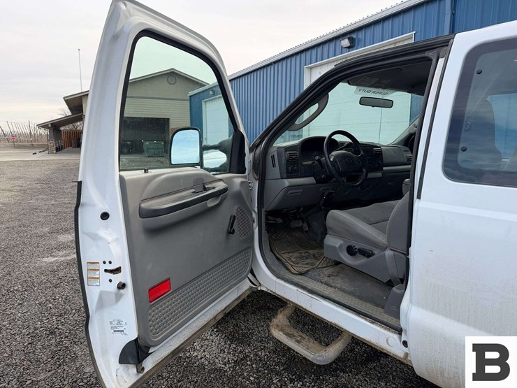 2005-ford-f250-image-28