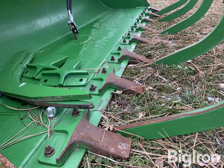 john-deere-8-image-17