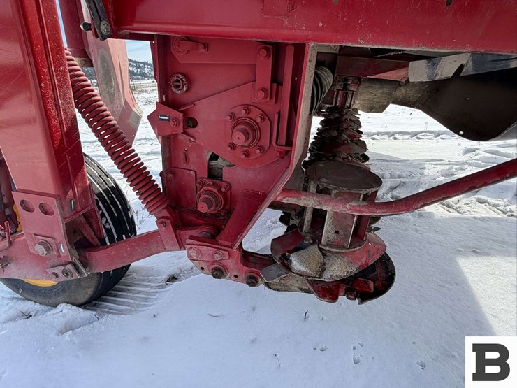 2013-new-holland-h7230-image-15