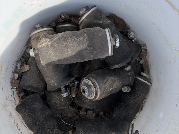 john-deere-12-image-13