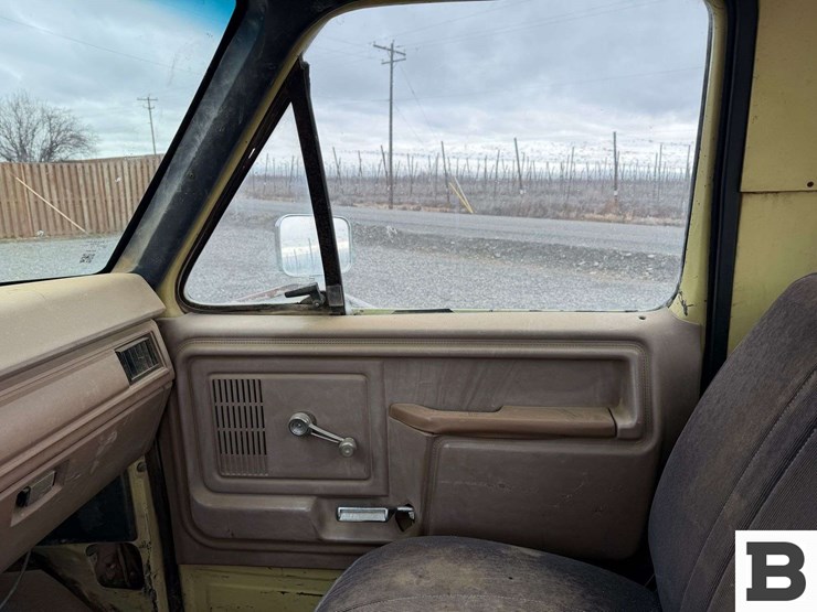 1986-ford-f700-image-42