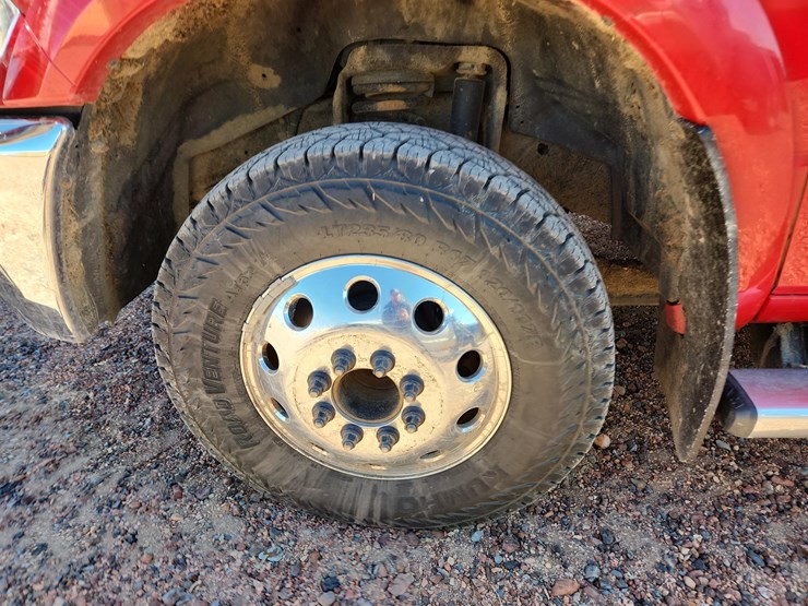 2018-ram-3500-laramie-image-9