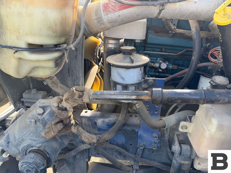 2003-international-durastar-4300-image-34