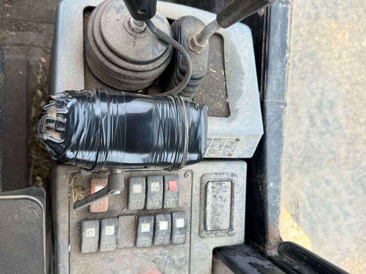 caterpillar-928g-image-70