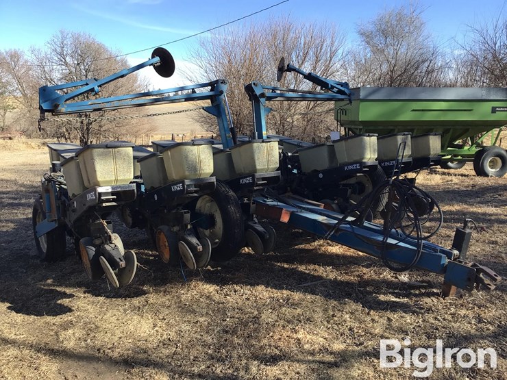 2000-kinze-2000-image-3