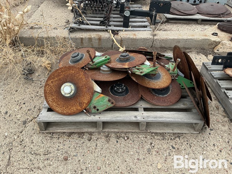 john-deere-12-image-8