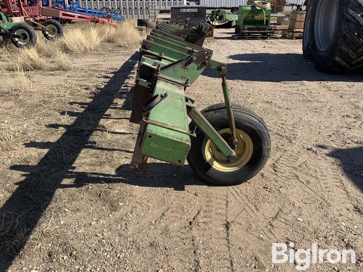 john-deere-11-image-4