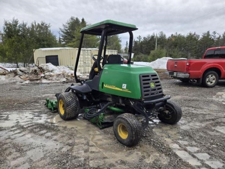 2006-john-deere-3245c-image-8