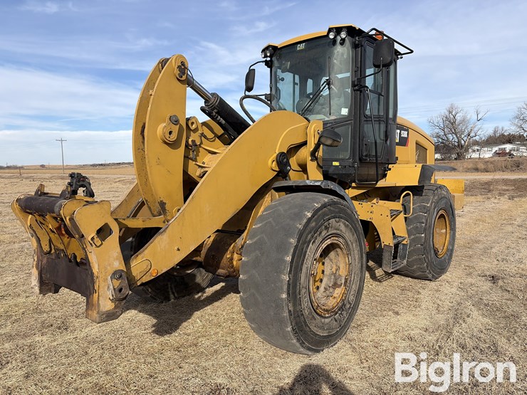 2015-caterpillar-938k-image-1