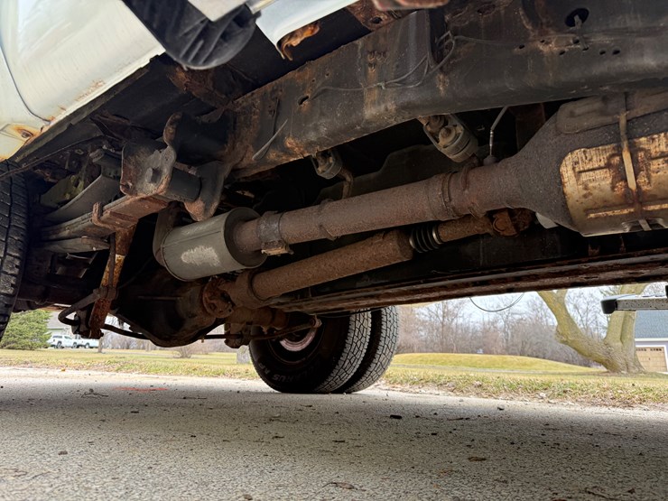 2010-ford-f350-image-32