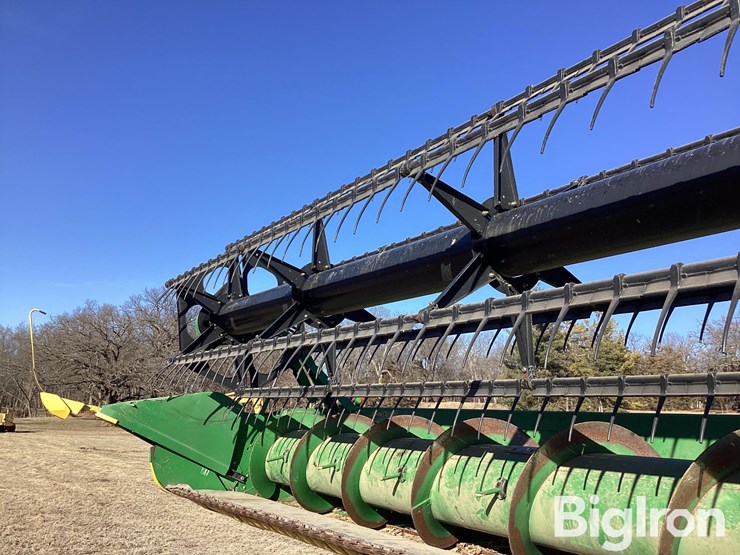 2010-john-deere-635f-image-13