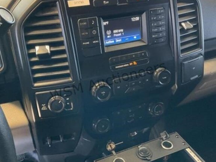 2017-ford-f150-image-19