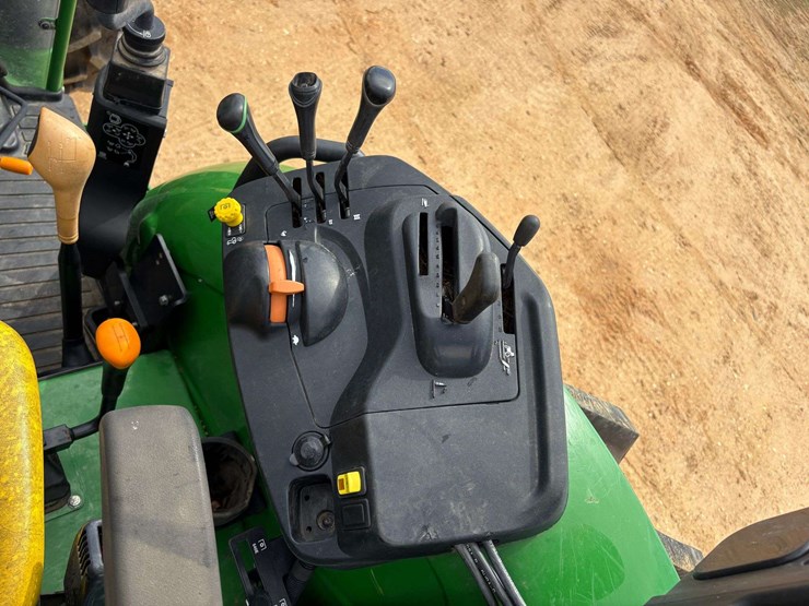 2024-john-deere-5095m-image-14