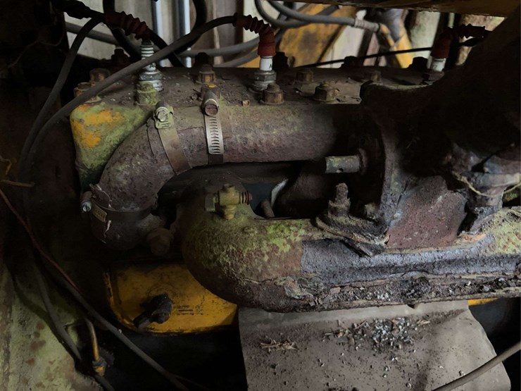 caterpillar-fifteen-image-13