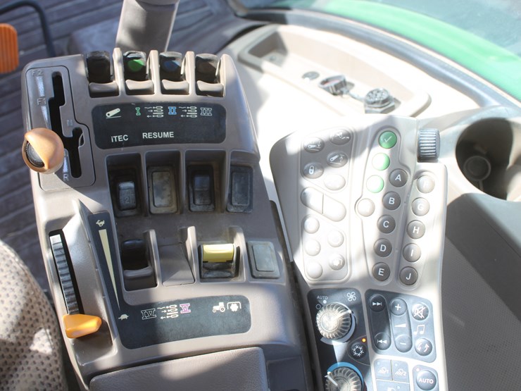 john-deere-8285r-image-65