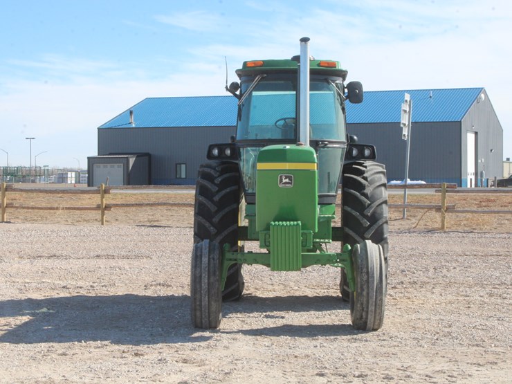 john-deere-4440-image-3