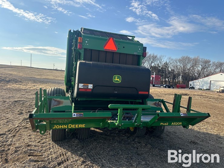 2019-john-deere-560m-image-6