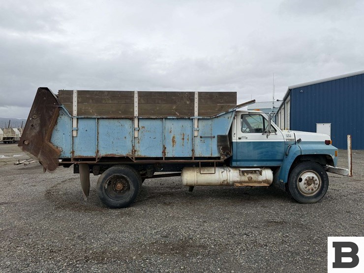 1992-ford-f700-image-6