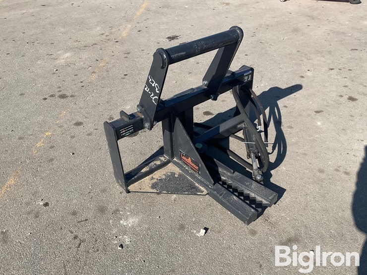 2024-massey-ferguson-730-image-3