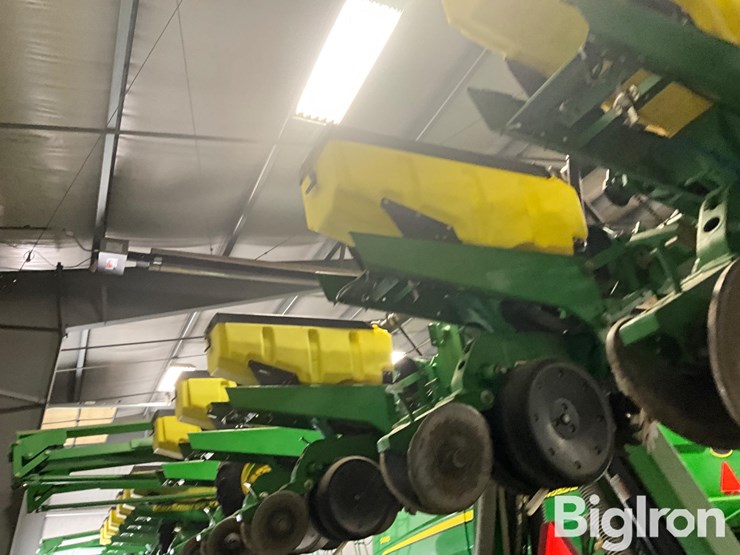 john-deere-1720-image-20