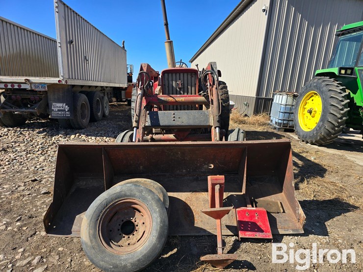 1965-international-656-image-2