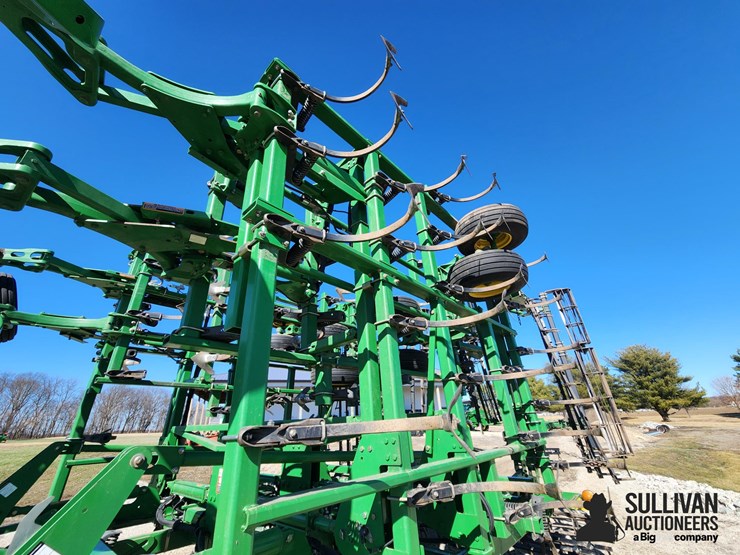 2011-john-deere-2210-image-15