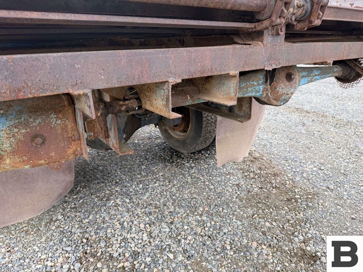 1992-ford-f700-image-31