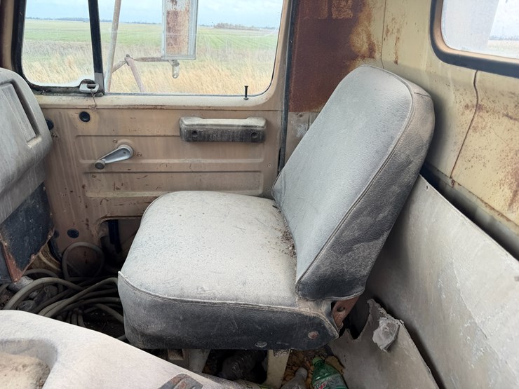 #41247-•-inop-1978-international-f-2275-daycab-truck-image-55