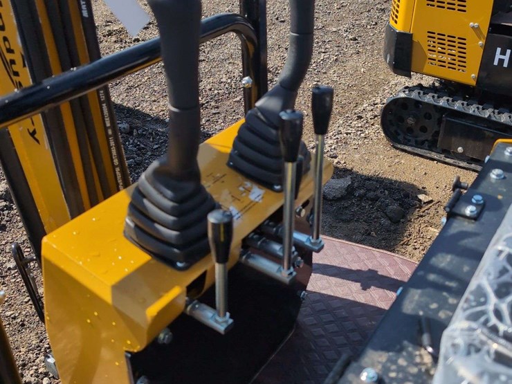 cfg-industrial-mini-excavator---h12r-image-10