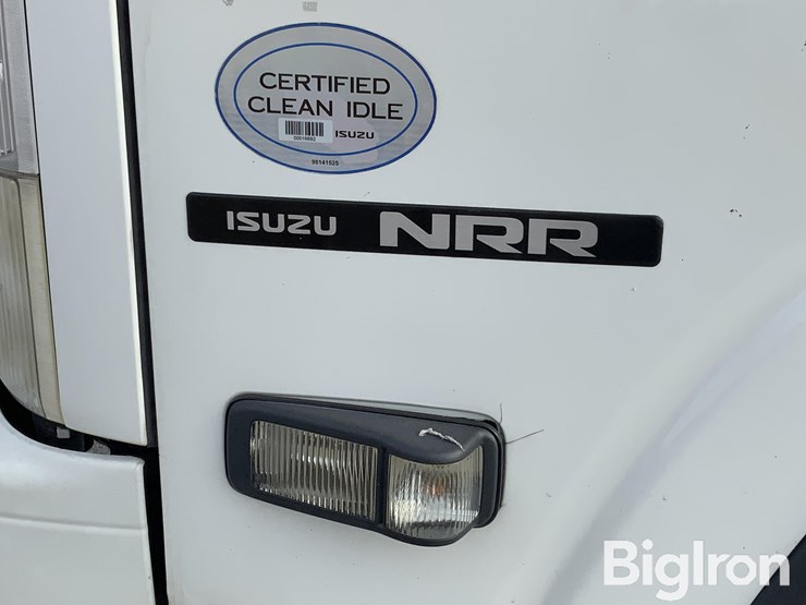 2011-isuzu-nrr-image-13