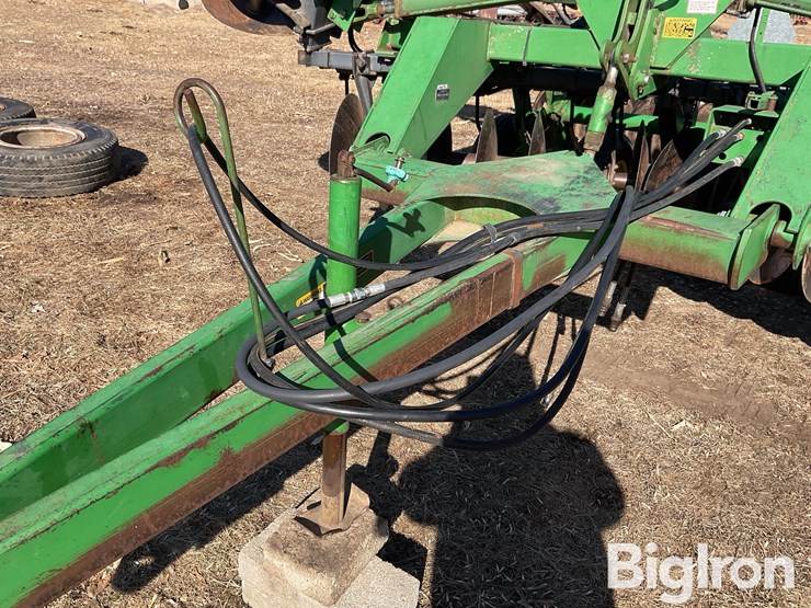 john-deere-630-image-10
