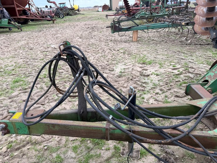 john-deere-25-image-46