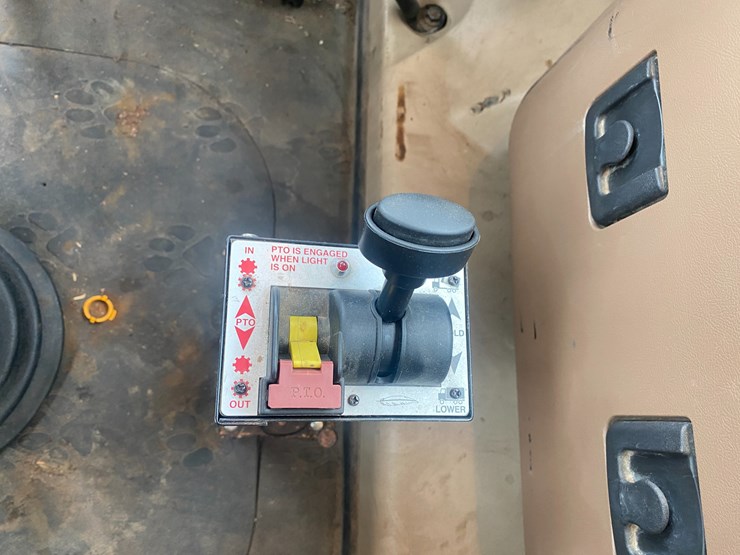 #1145-•-2009-mack-gu713-semi-tractor-(has-wi-title)-(mosinee,-wi)-image-96