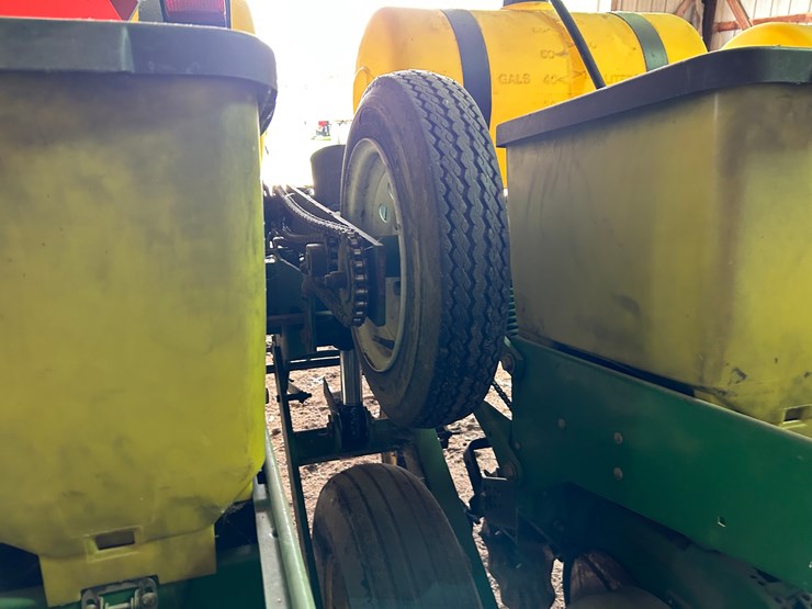 john-deere-1750-image-6