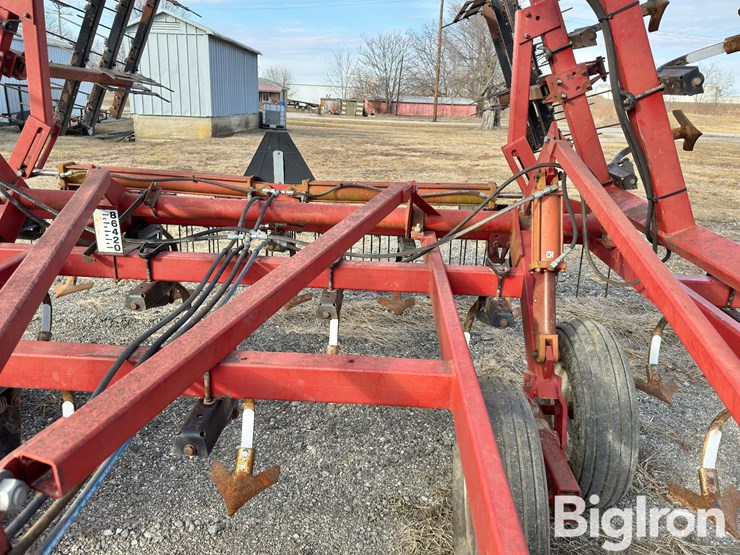case-ih-4800-image-15