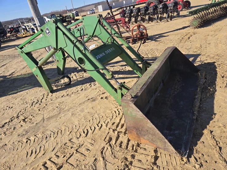 john-deere-260-image-1