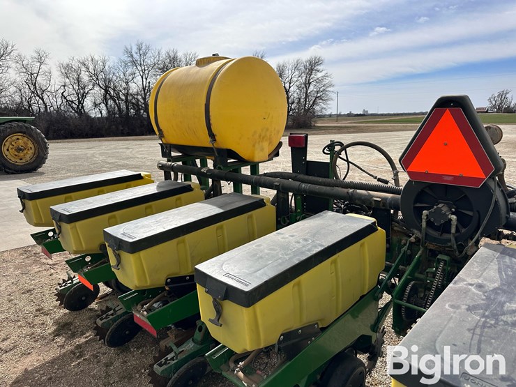 john-deere-1700-image-14