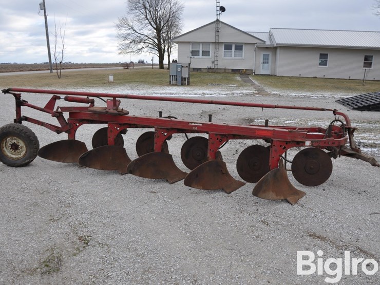 international-550-image-4