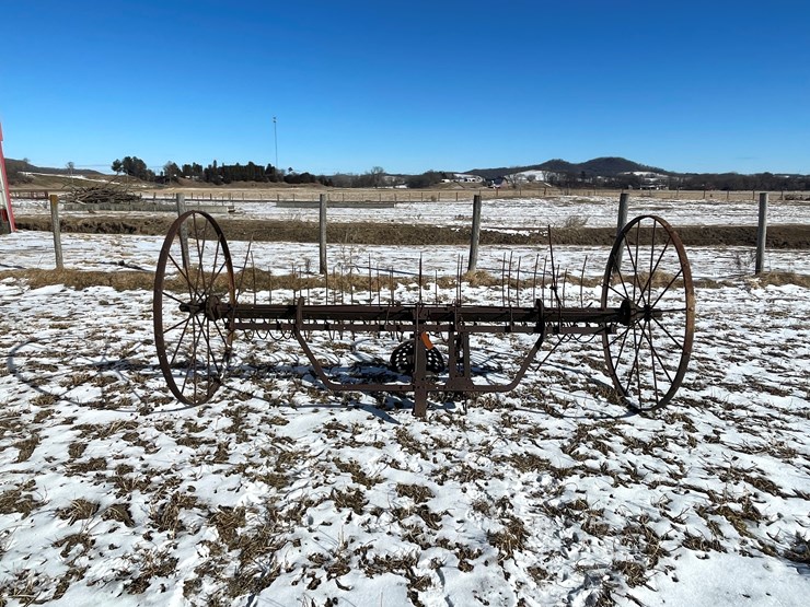 #3251-•-vintage-hay-rake-image-1