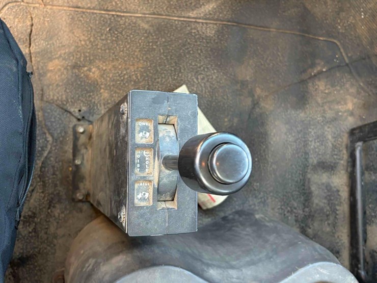 2012-international-durastar-single-axle-contractors-dump-image-12